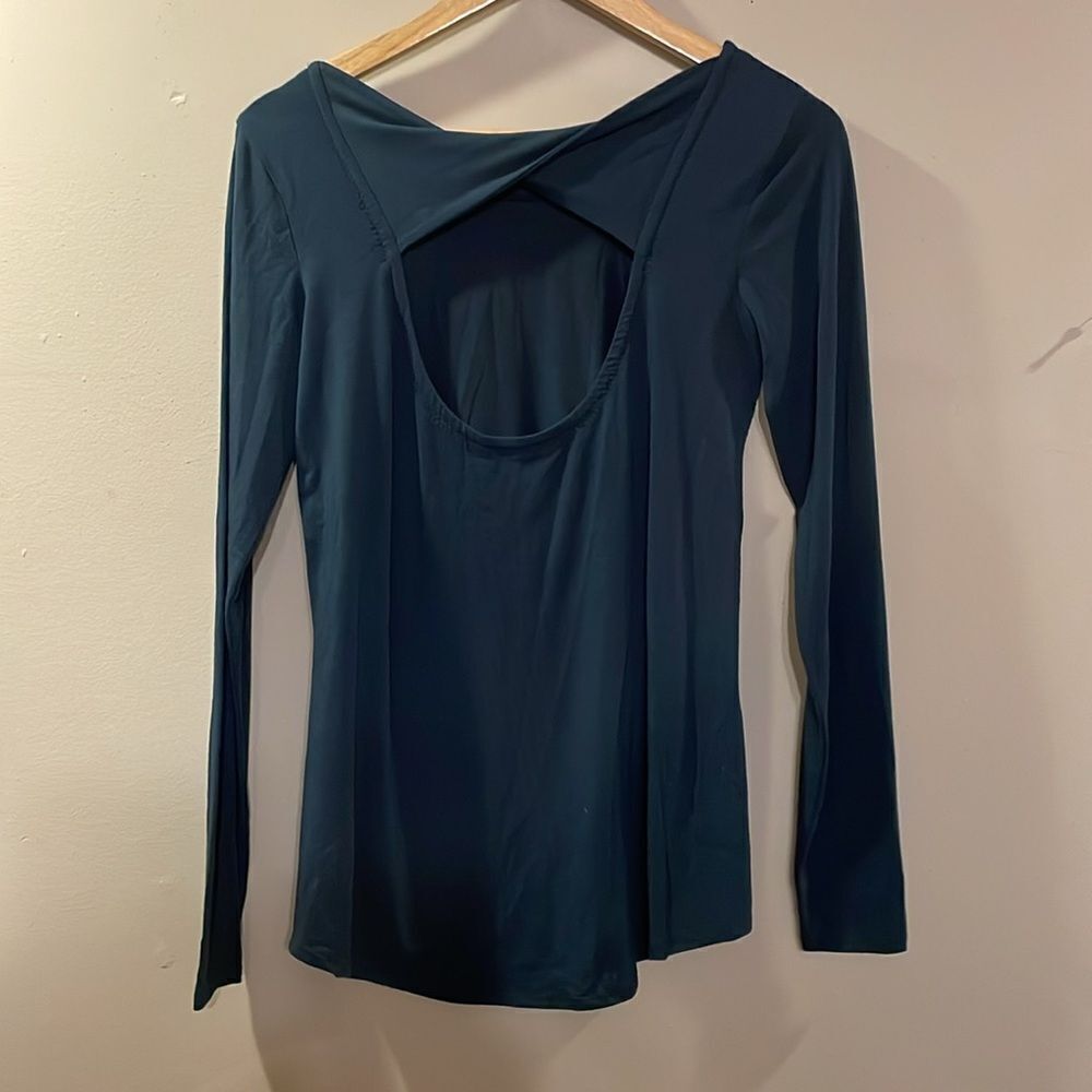 Athleta  Open Back Top - Picture 3 of 6